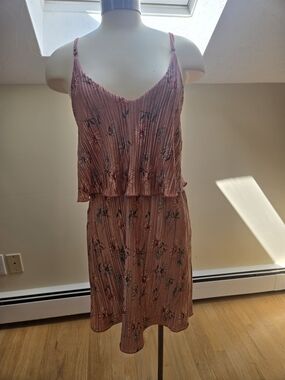 Design Lab Lord & Taylor Pink Floral Pleated Mini Dress